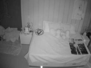 voyeurcam-casa-salsa-bedroom-1
