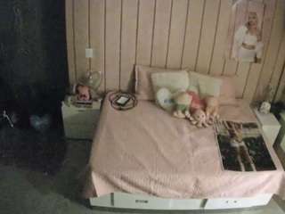 voyeurcam-casa-salsa-bedroom-1