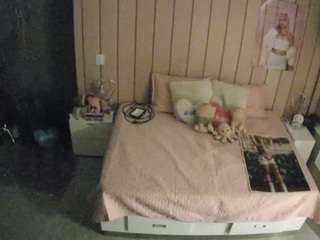 voyeurcam-casa-salsa-bedroom-1
