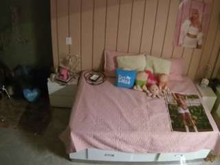 voyeurcam-casa-salsa-bedroom-1