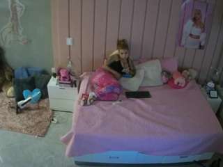 voyeurcam-casa-salsa-bedroom-1