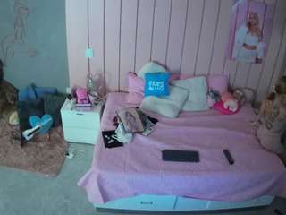 voyeurcam-casa-salsa-bedroom-1