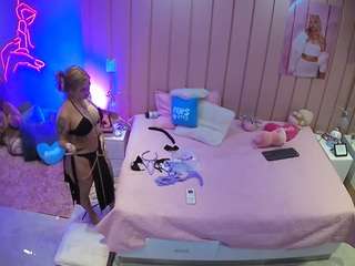 voyeurcam-casa-salsa-bedroom-1