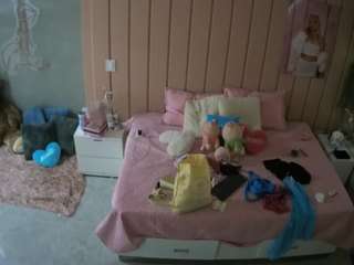 voyeurcam-casa-salsa-bedroom-1