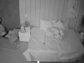 voyeurcam-casa-salsa-bedroom-1