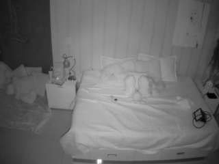 voyeurcam-casa-salsa-bedroom-1 Live Webcam on CamSoda