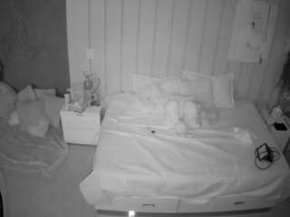 voyeurcam-casa-salsa-bedroom-1