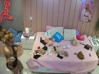 voyeurcam-casa-salsa-bedroom-1
