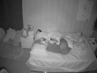 voyeurcam-casa-salsa-bedroom-1