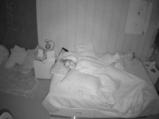 voyeurcam-casa-salsa-bedroom-1