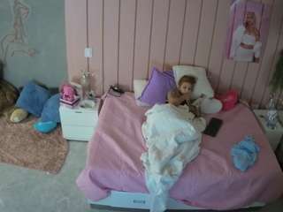 voyeurcam-casa-salsa-bedroom-1