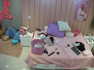 voyeurcam-casa-salsa-bedroom-1