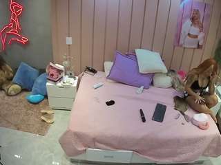 voyeurcam-casa-salsa-bedroom-1