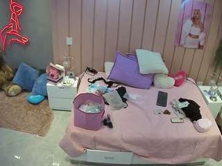 voyeurcam-casa-salsa-bedroom-1