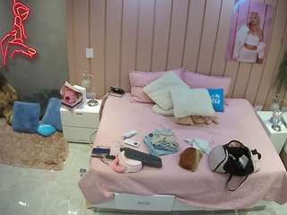 voyeurcam-casa-salsa-bedroom-1