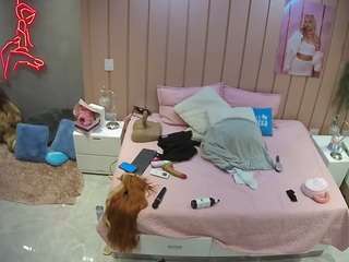 voyeurcam-casa-salsa-bedroom-1