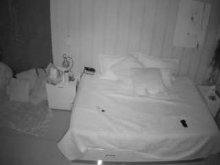 voyeurcam-casa-salsa-bedroom-1