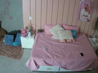 voyeurcam-casa-salsa-bedroom-1