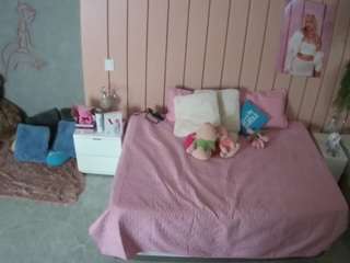 voyeurcam-casa-salsa-bedroom-1