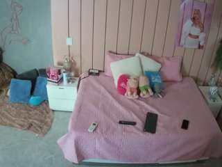 voyeurcam-casa-salsa-bedroom-1