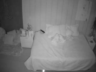 voyeurcam-casa-salsa-bedroom-1