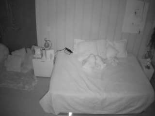 voyeurcam-casa-salsa-bedroom-1