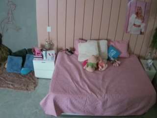 voyeurcam-casa-salsa-bedroom-1