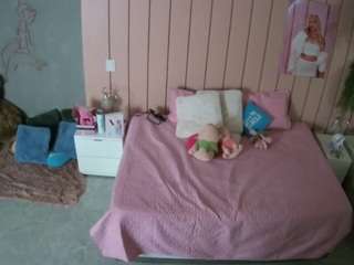voyeurcam-casa-salsa-bedroom-1