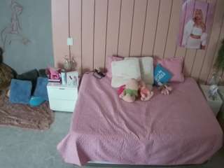 voyeurcam-casa-salsa-bedroom-1