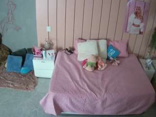 voyeurcam-casa-salsa-bedroom-1