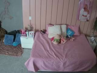 voyeurcam-casa-salsa-bedroom-1