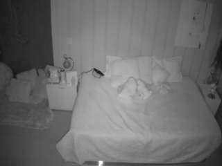 voyeurcam-casa-salsa-bedroom-1