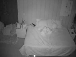 voyeurcam-casa-salsa-bedroom-1