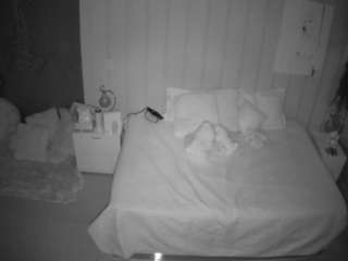 voyeurcam-casa-salsa-bedroom-1