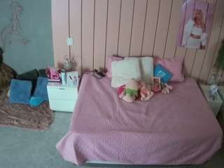 voyeurcam-casa-salsa-bedroom-1