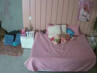 voyeurcam-casa-salsa-bedroom-1