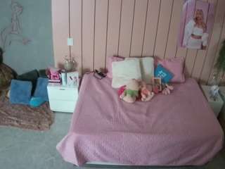 voyeurcam-casa-salsa-bedroom-1