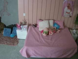 voyeurcam-casa-salsa-bedroom-1
