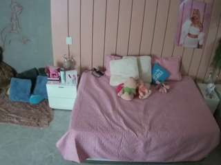 voyeurcam-casa-salsa-bedroom-1
