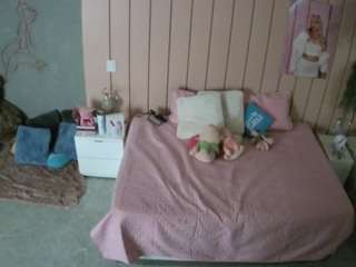 voyeurcam-casa-salsa-bedroom-1
