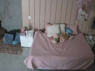 voyeurcam-casa-salsa-bedroom-1