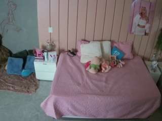 voyeurcam-casa-salsa-bedroom-1