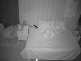 voyeurcam-casa-salsa-bedroom-1