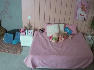 voyeurcam-casa-salsa-bedroom-1
