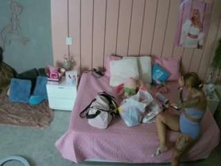 voyeurcam-casa-salsa-bedroom-1