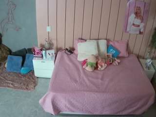 voyeurcam-casa-salsa-bedroom-1