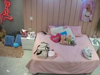 voyeurcam-casa-salsa-bedroom-1