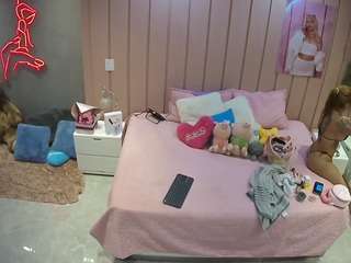 voyeurcam-casa-salsa-bedroom-1