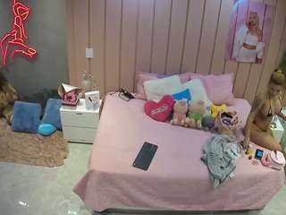 voyeurcam-casa-salsa-bedroom-1