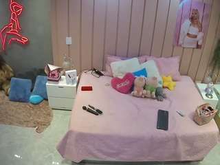 voyeurcam-casa-salsa-bedroom-1